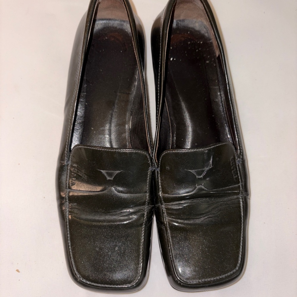 PRADA Black Women's Square-Toe Leather Loafers - Picture 2 of 7
